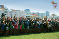 Многочисленные зрители, 9 мая, эспланада, Пермь