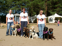 Участники соревнований по службе спасения на водах с применением служебных собак 2010 г