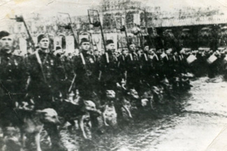 Александр Вяловатых, парад на Красной площади в 1945 г, фото из семейного архива.