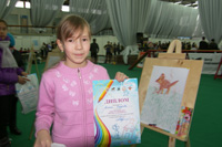 Конкурс детских рисунков на мольбертах