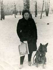 Награждение дипломом - В.С. Иванова, Горьковский сад, 1951 год